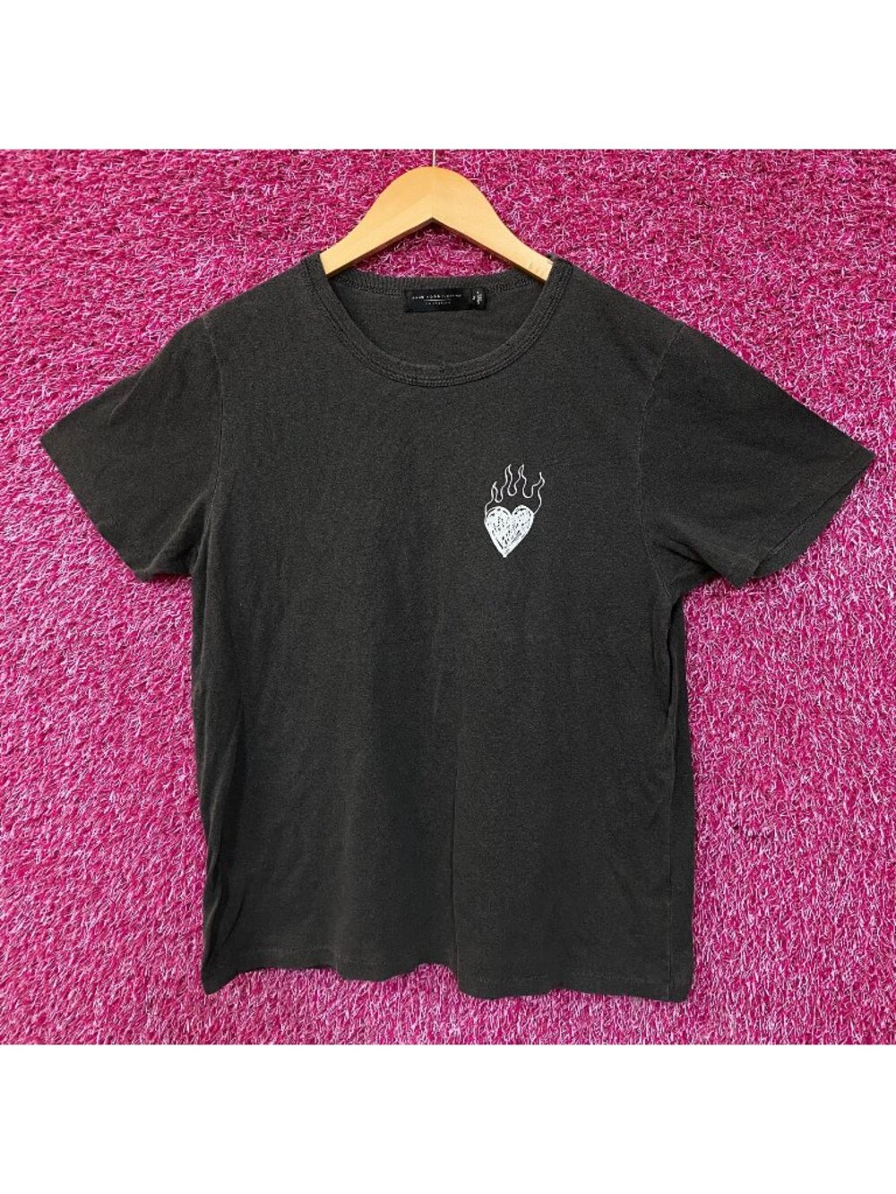 Junk Food Clothing Women's Burning Love Original Vintage Style Tee XL